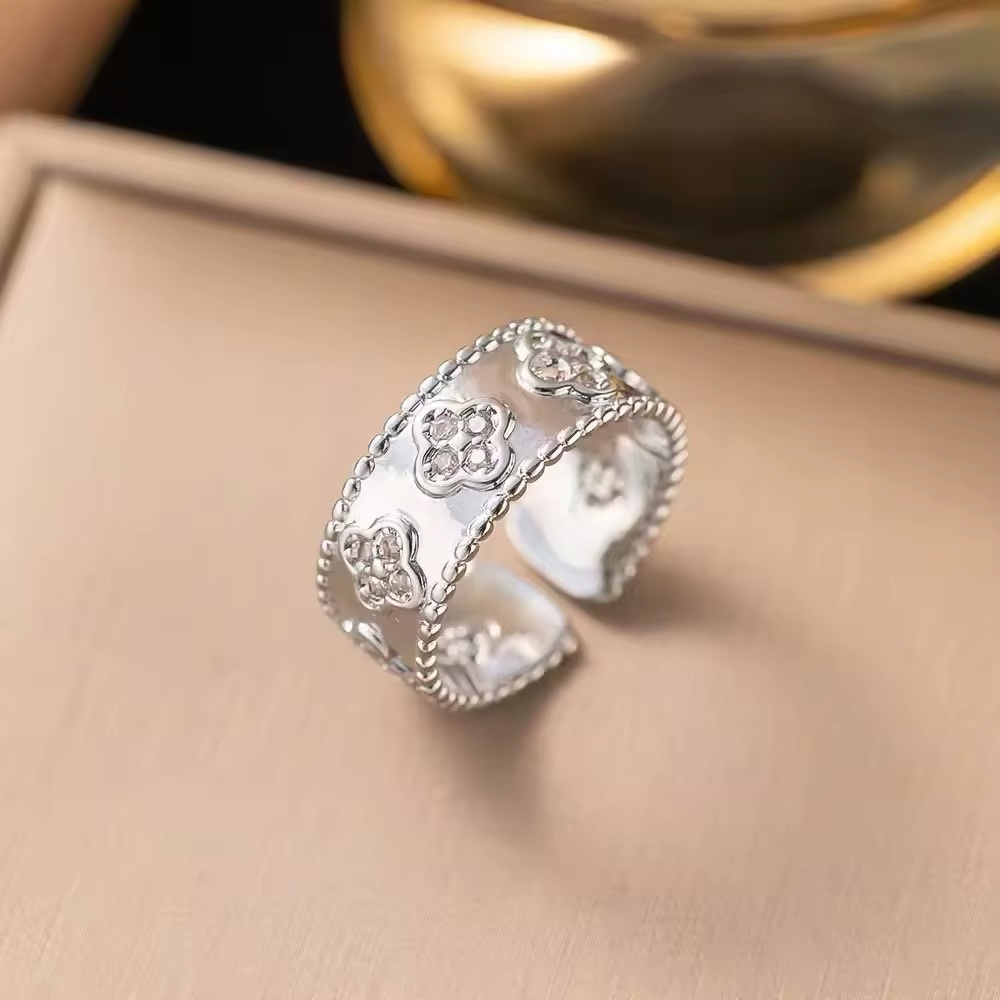 Luxury Inspired Four Leaf Clover Beaded Wide Band Ring – Silver & Zirconia